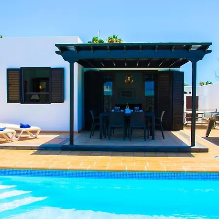 Calamares With Heated Pool And Air Conditioning Villa Playa Blanca (Lanzarote)