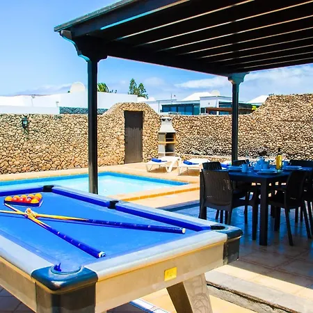 Calamares With Heated Pool And Air Conditioning Villa *