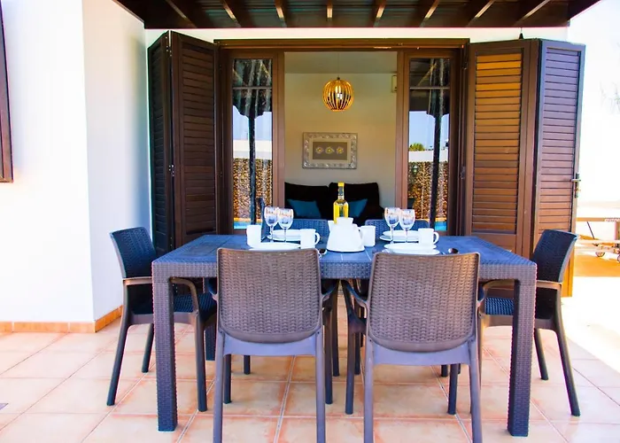 Calamares With Heated Pool And Air Conditioning Villa *